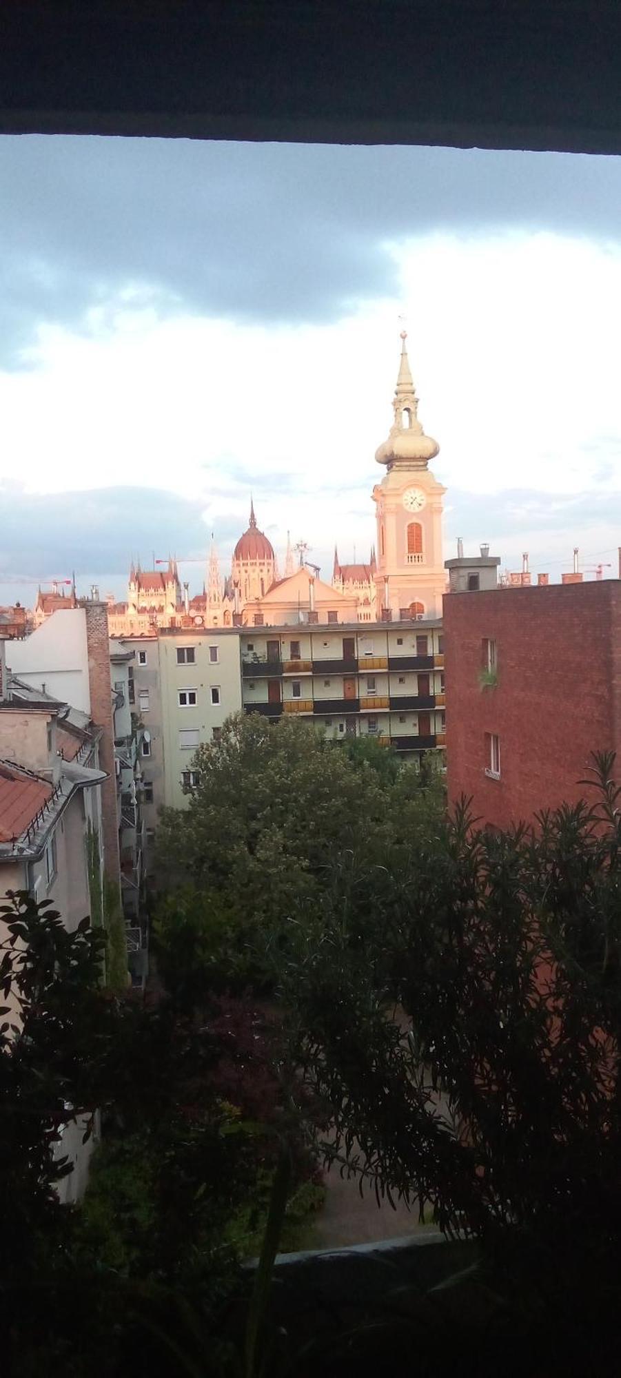 Buda Super Panorama דירה *